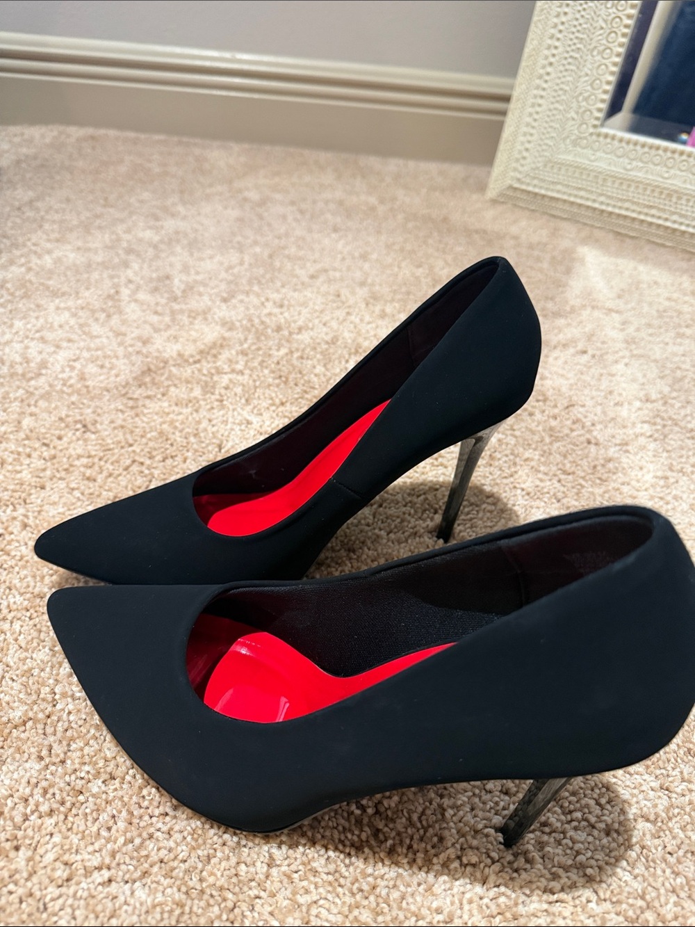 Women's Black Pointed Stiletto Pumps with Red Insole